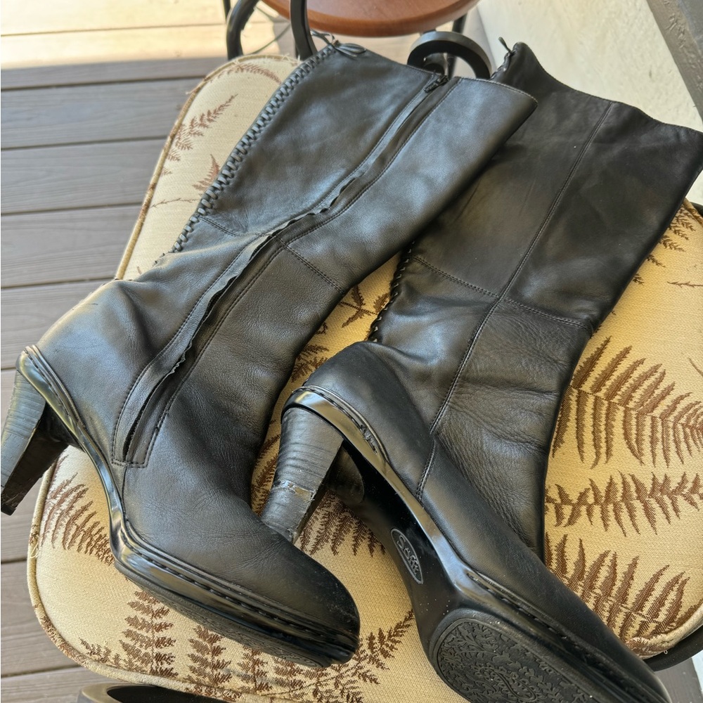 Sofft brand 
Black Leather Boots